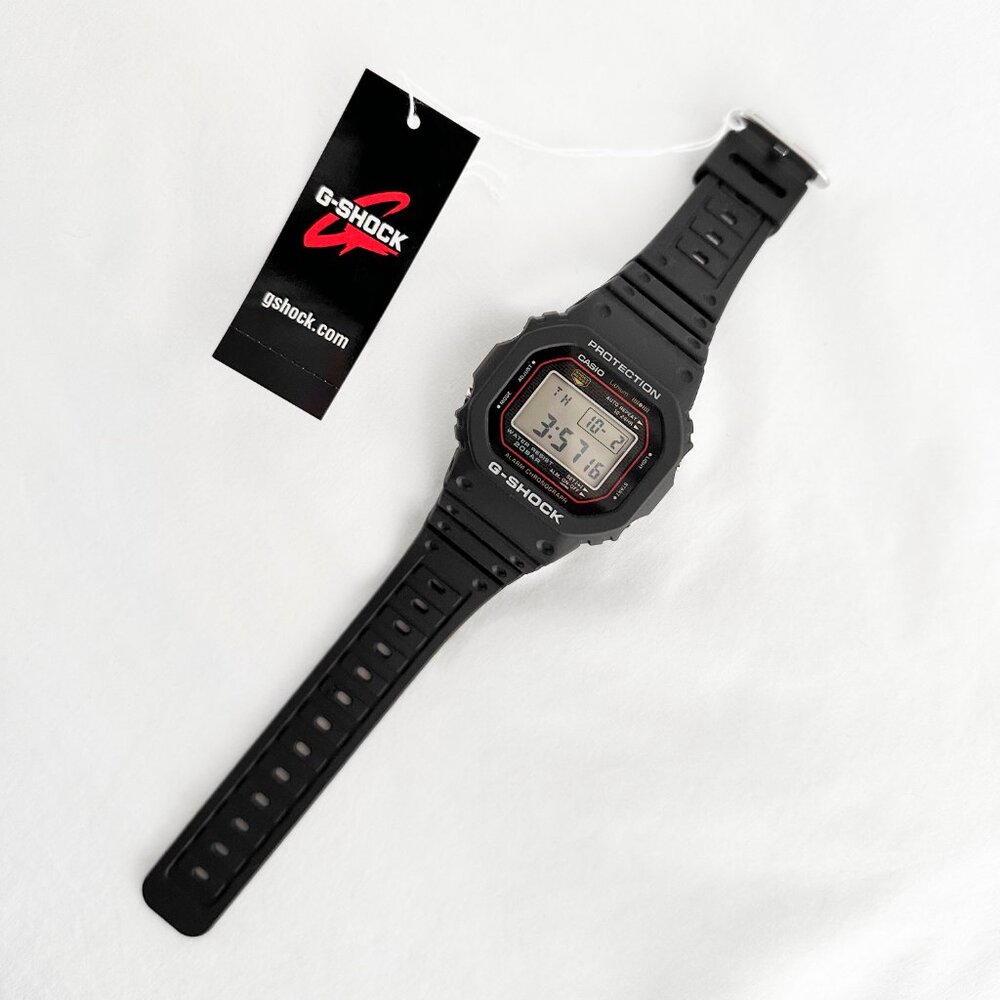 Casio G-SHOCK DW5000R-1A - New With Tags - Picture 9 of 15